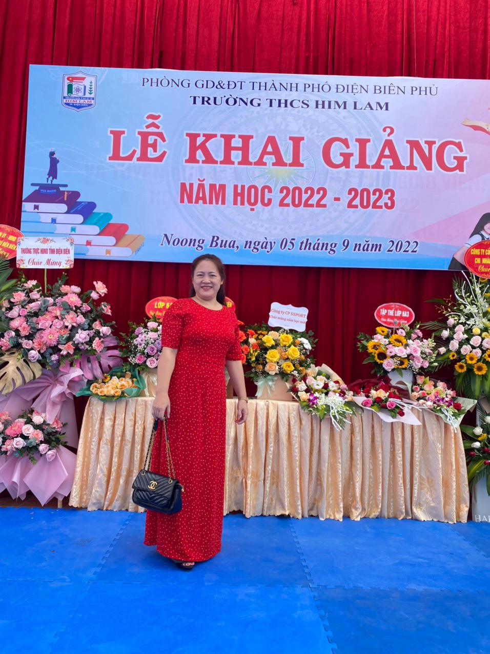 Nhà giáo ưu tú: Bùi Thị Hồng Lan